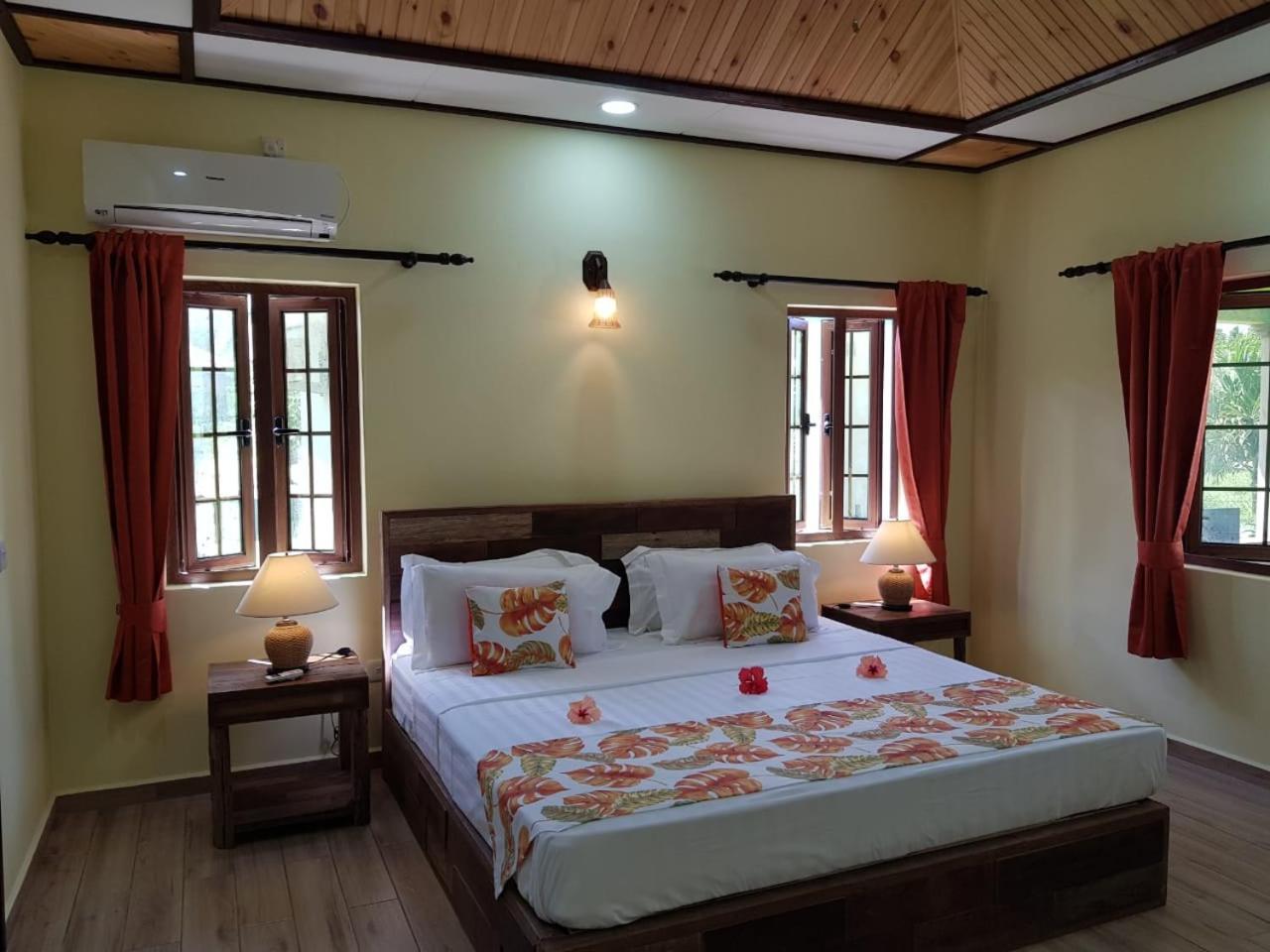 La Passe Holiday Villa Ла-Диг Экстерьер фото