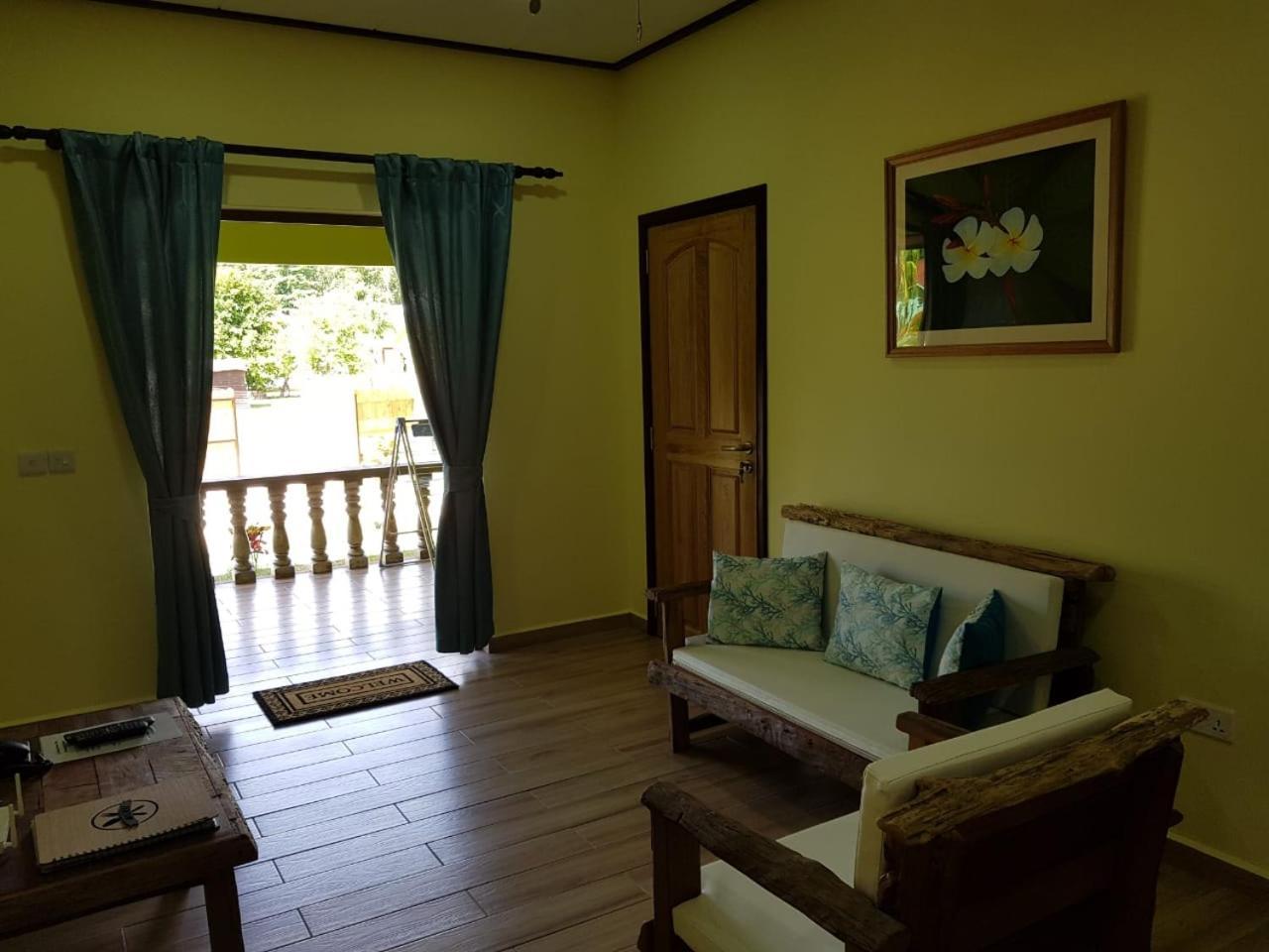La Passe Holiday Villa Ла-Диг Экстерьер фото