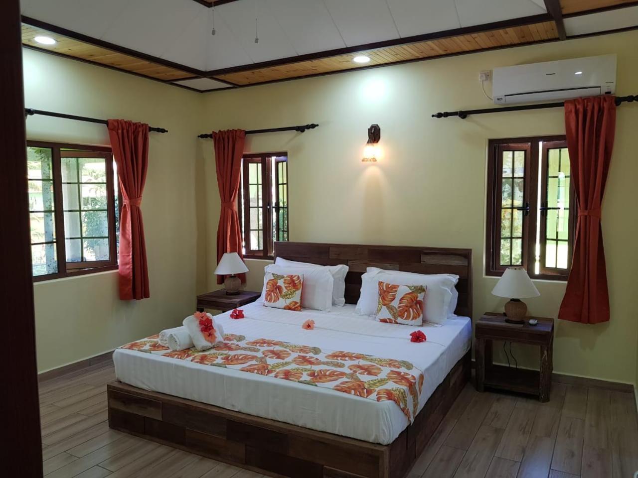 La Passe Holiday Villa Ла-Диг Экстерьер фото